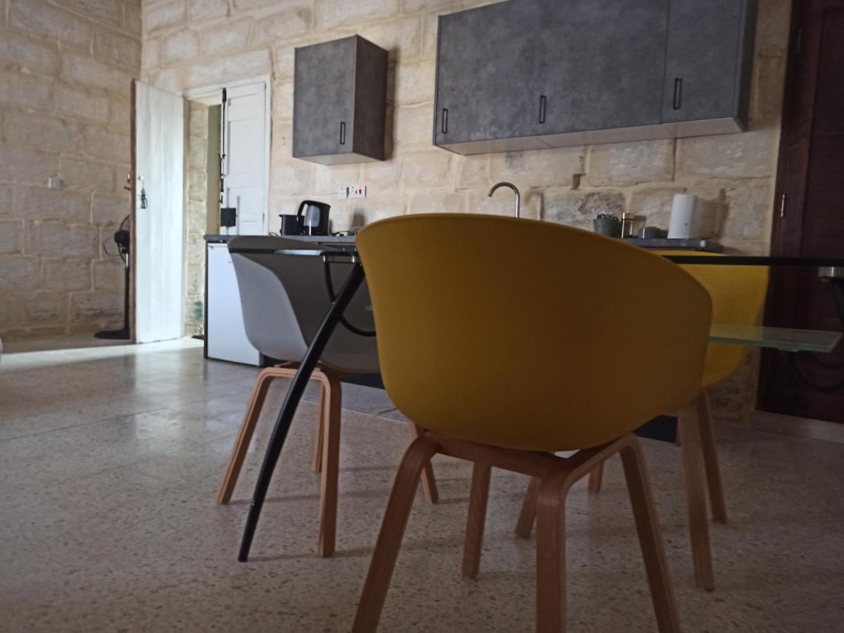 Beautiful Studio Apartment In Qormi Malta Luaran gambar